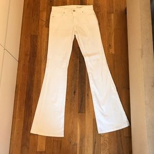Blank NYC white flare jeans size 25